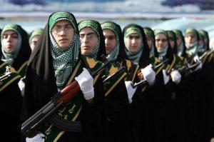 Η παρέλαση της χειραφετημένης μουσουλμάνας