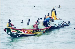 Ψαρόβαρκες μεταξύ Bakau και Cape Point