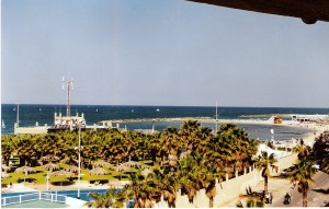 Πίσω από την παραλιακή Χα Γιαρκόν στο Τελ Αβίβ