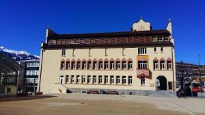 Δημαρχειο Βαντούζ